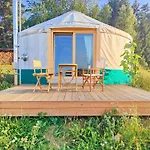 Glamping Niebianska Osada Jurty Dolnoslaskie Lyxtält