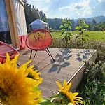 Lyxtält Glamping Niebianska Osada Jurty Dolnoslaskie