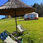 Glamping Niebianska Osada Jurty Dolnoslaskie Lyxtält *