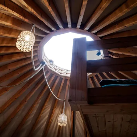 Glamping Niebianska Osada Jurty Dolnoslaskie * Bad Altheide