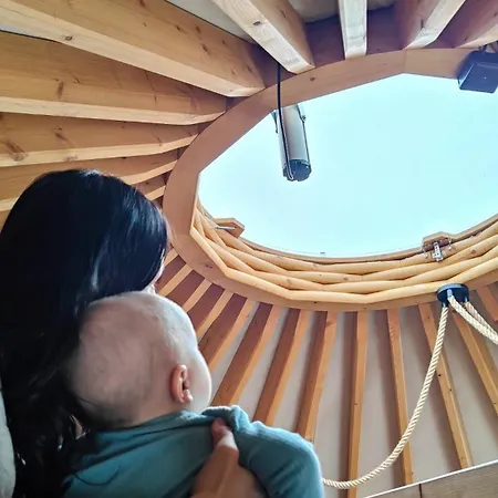 Glamping Niebianska Osada Jurty Dolnoslaskie & * Polanica-Zdroj