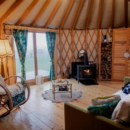 Glamping Niebiańska Osada Jurty Dolnośląskie&spa Luksusowy namiot Polanica-Zdrój