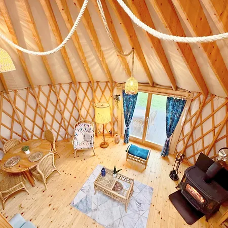 Glamping Niebianska Osada Jurty Dolnoslaskie & * Polanica-Zdroj