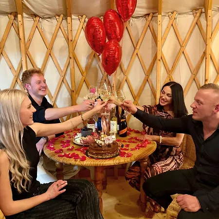 Glamping Niebiańska Osada Jurty Dolnośląskie&spa Polanica-Zdrój