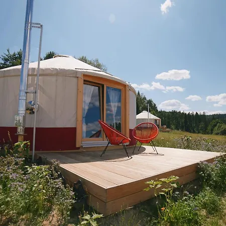Glamping Niebianska Osada Jurty Dolnoslaskie & *