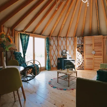 Glamping Niebianska Osada Jurty Dolnoslaskie & Luxury tent Polanica-Zdroj
