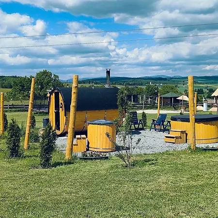 Glamping Niebianska Osada Jurty Dolnoslaskie & 豪华帐篷