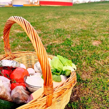 Glamping Niebianska Osada Jurty Dolnoslaskie & *