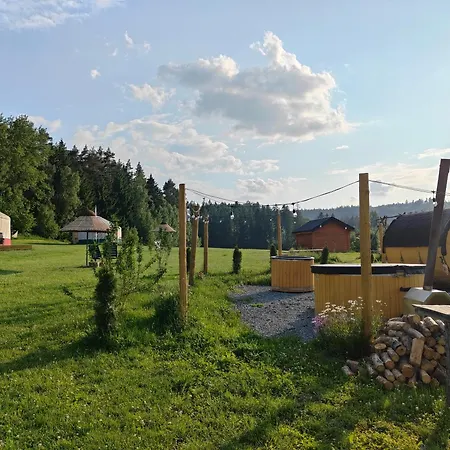 Glamping Niebianska Osada Jurty Dolnoslaskie Lüks kamp alanı *