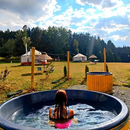 Glamping Niebianska Osada Jurty Dolnoslaskie * Bad Altheide