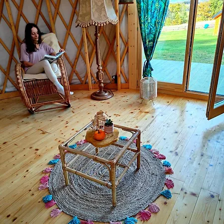 Glamping Niebianska Osada Jurty Dolnoslaskie Lüks kamp alanı