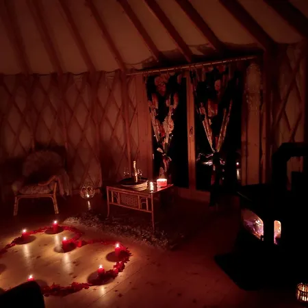 Luksusowy namiot Glamping Niebiańska Osada Jurty Dolnośląskie&spa Polanica-Zdrój