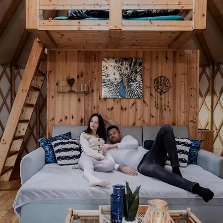Glamping Niebianska Osada Jurty Dolnoslaskie Bad Altheide