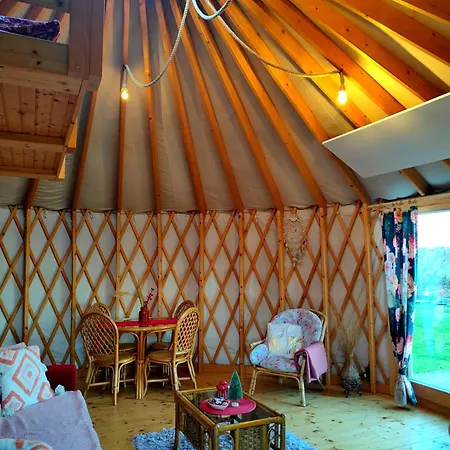 Glamping Niebianska Osada Jurty Dolnoslaskie Bad Altheide