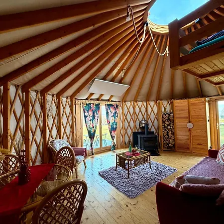 Glamping Niebianska Osada Jurty Dolnoslaskie * Bad Altheide