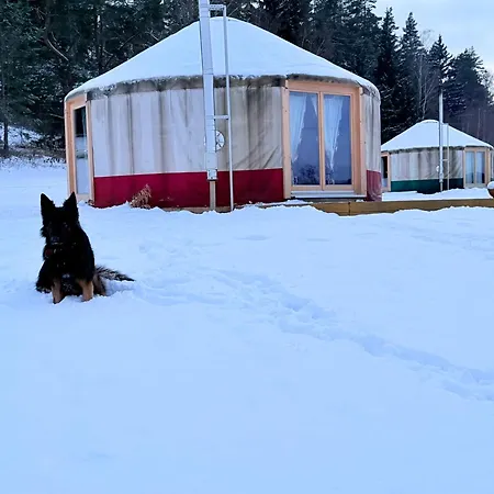 Glamping Niebianska Osada Jurty Dolnoslaskie Lüks kamp alanı *