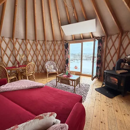 Glamping Niebianska Osada Jurty Dolnoslaskie Luxury tent