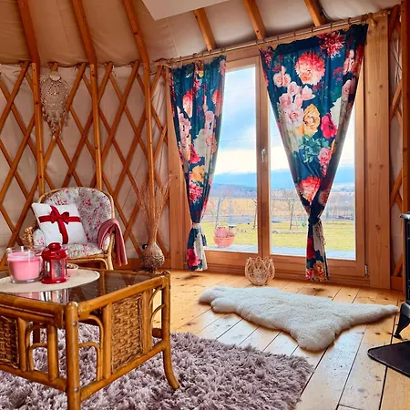 Glamping Niebianska Osada Jurty Dolnoslaskie Glamping