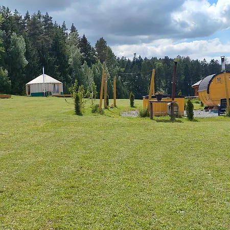 Luxusní stan Glamping Niebianska Osada Jurty Dolnoslaskie