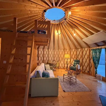 Glamping Niebianska Osada Jurty Dolnoslaskie *