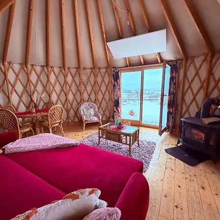 Glamping Niebianska Osada Jurty Dolnoslaskie * Поляница-Здруй