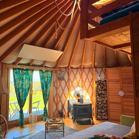 Glamping Niebianska Osada Jurty Dolnoslaskie *