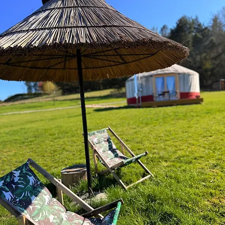 Glamping Niebianska Osada Jurty Dolnoslaskie Lüks kamp alanı *