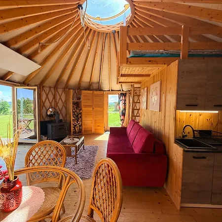 Glamping Niebianska Osada Jurty Dolnoslaskie Lüks kamp alanı Polanica-Zdroj