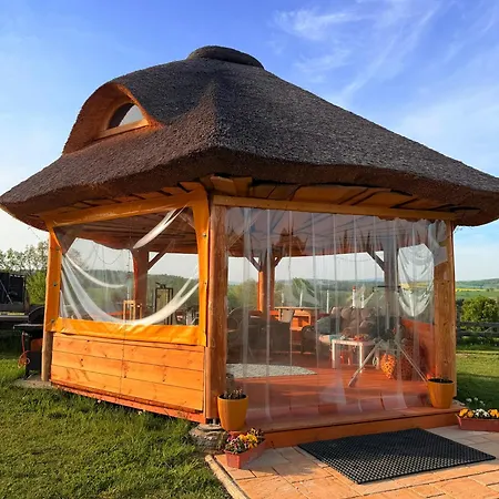 Glamping Niebianska Osada Jurty Dolnoslaskie