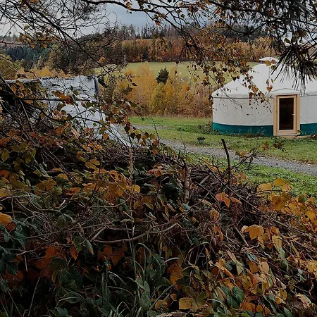 Lüks kamp alanı Glamping Niebianska Osada Jurty Dolnoslaskie Polanica-Zdroj