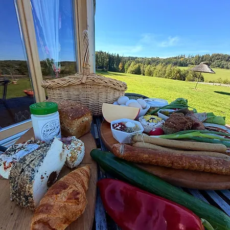 Luksusowy namiot Glamping Niebiańska Osada Jurty Dolnośląskie&spa *