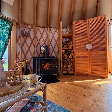 Glamping Niebiańska Osada Jurty Dolnośląskie&spa Luksusowy namiot *