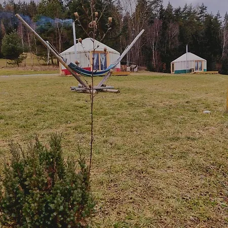 Glamping Niebiańska Osada Jurty Dolnośląskie&spa *