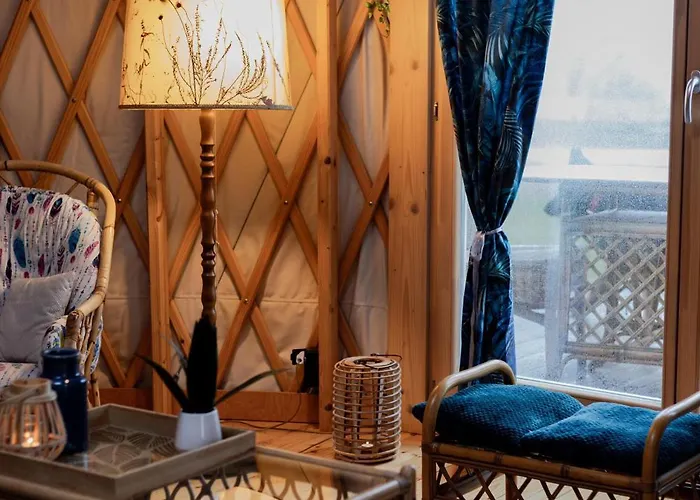 Glamping Niebianska Osada Jurty Dolnoslaskie Campismo de Luxo Polanica-Zdrój