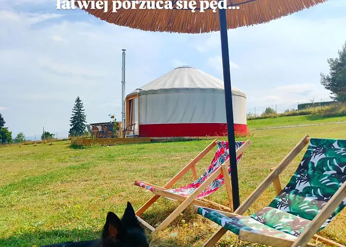Glamping Niebianska Osada Jurty Dolnoslaskie Campismo de Luxo *