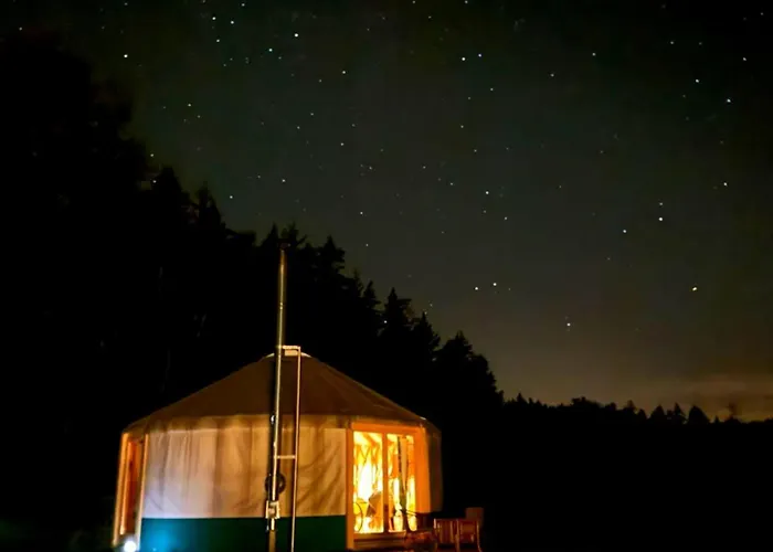 Campismo de Luxo Glamping Niebianska Osada Jurty Dolnoslaskie *