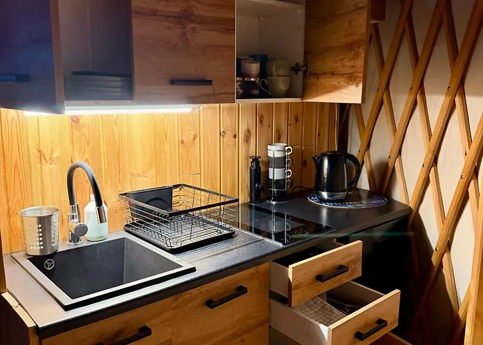 Campismo de Luxo Glamping Niebianska Osada Jurty Dolnoslaskie