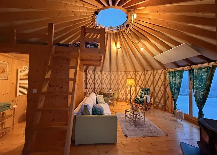 Glamping Niebianska Osada Jurty Dolnoslaskie *