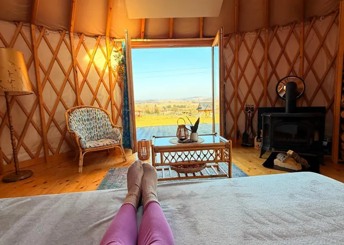 Campismo de Luxo Glamping Niebianska Osada Jurty Dolnoslaskie *