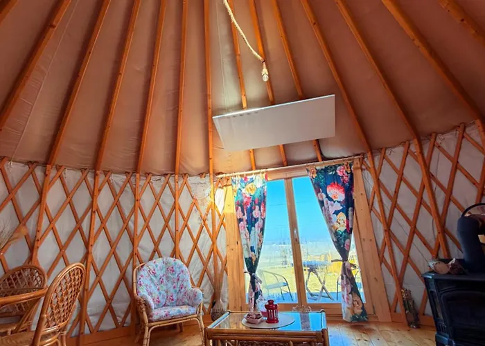 Glamping Niebianska Osada Jurty Dolnoslaskie Campismo de Luxo