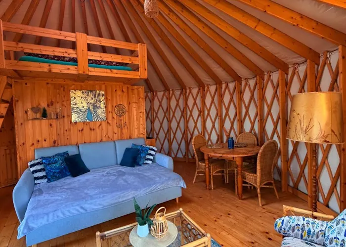 Glamping Niebianska Osada Jurty Dolnoslaskie *